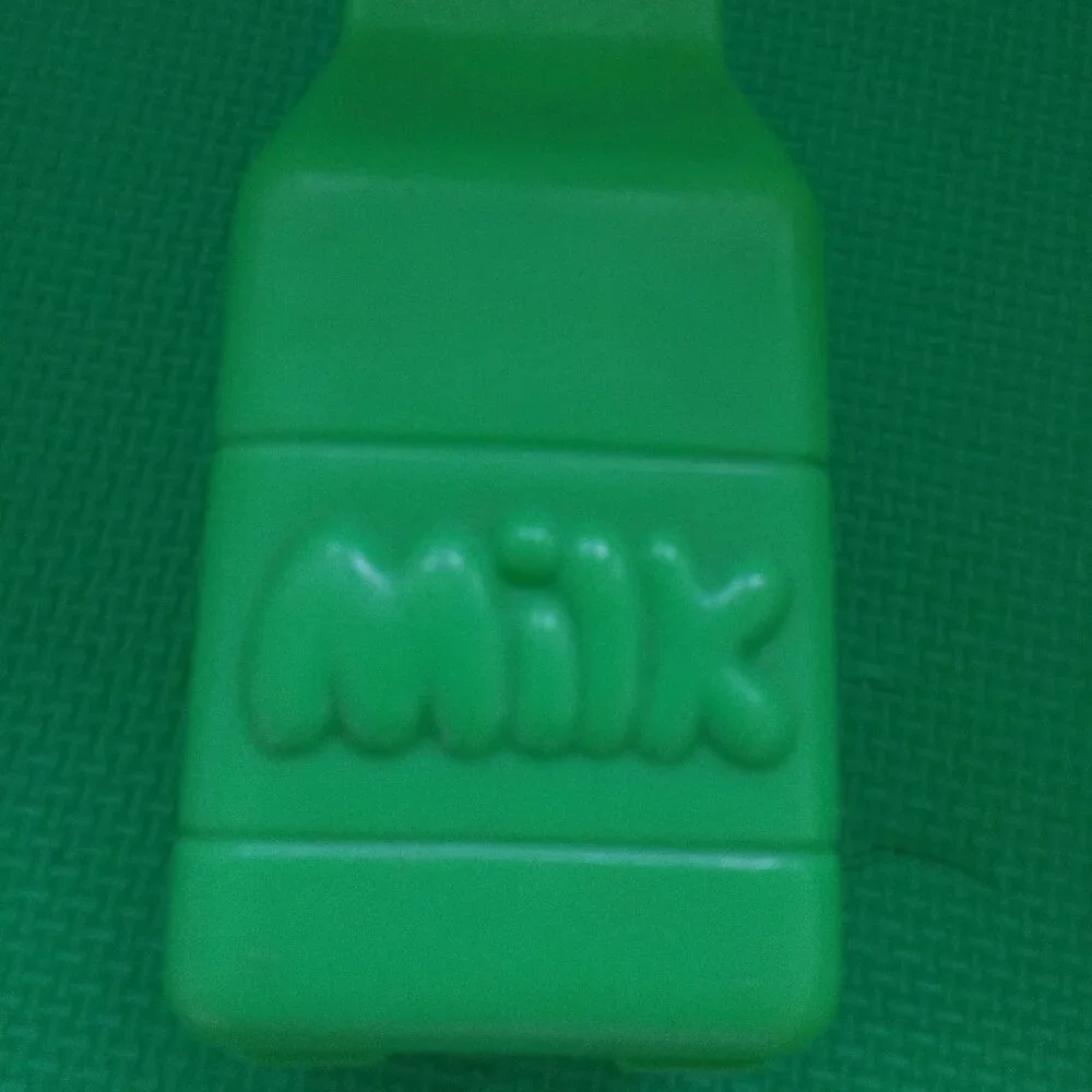 Vintage Fisher Price Milk & Soda bottles kitchen pretend play used